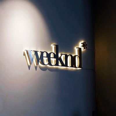 Προσαρμοσμένο μέγεθος LED φωτεινό λογότυπο Ηλεκτρονικό σήμα για εξωτερική 3D φωτισμένη διαφήμιση