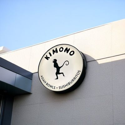 Προσαρμοσμένο μέγεθος Εξωτερικό σήμα φωτισμού με πλαίσιο από ανοξείδωτο χάλυβα και πηγή φωτισμού LED