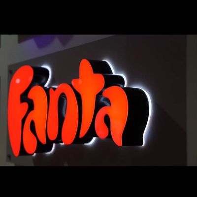 LED Ακρυλικό κατασκευασμένο 3D φωτισμένο μπροστινό μέρος του καταστήματος διαμετρικά γράμματα