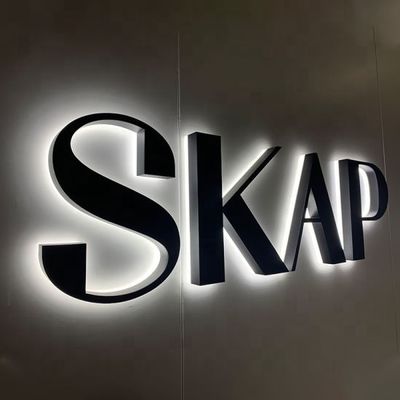 Χιονισμένη εξωτερική σήμανση από ανοξείδωτο χάλυβα 3D σήμα με προσαρμοσμένα μεταλλικά LED φωτεινά γράμματα τοίχου